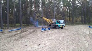 Монтаж винтовых свай ямобуром. Свайно-винтовой фундамент.
