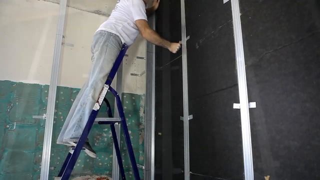Звукоизоляция стен панели АкустикГипс М1 17мм - Каркасная Шумоизоляция помещения.