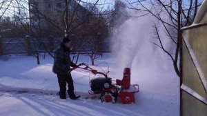 Мотоблок агат чистит снег
