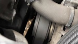 Гуляет ремень генератора