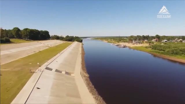 поехали идет по набережной сыктывкара Эко республика коми сыктывкар