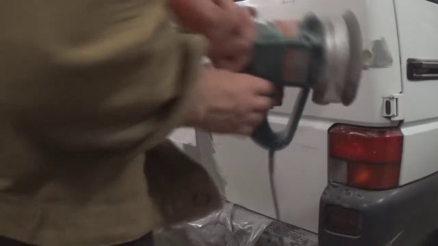 Покраска задних дверей Т4, версия *ПОБЫРИКУ*. часть 1 смотреть онлайн