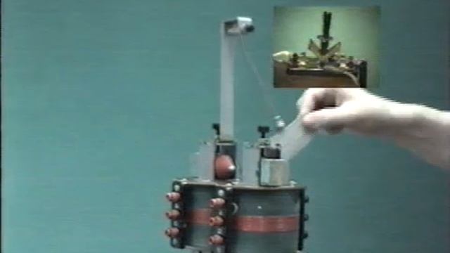 ТОРМОЖЕНИЕ МАЯТНИКА(ТОКИ ФУКО).ФИЗИКА.ХРОНИКА СССР смотреть онлайн