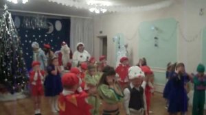 СЮРПРИЗНЫЙ МОМЕНТ на новогоднем утреннике -варим подарки!  муз.рук. Парахневич И.П.