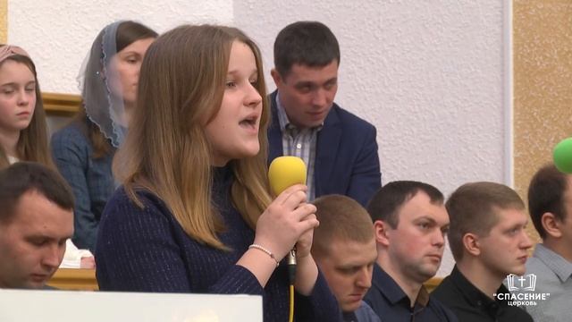 Ему не всё равно как мы живём / Стихотворение