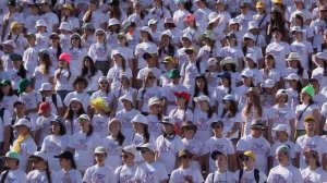 Сводный детский хор России исполняет гимн РФ