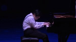 Nobuyuki Tsujii plays Gershwin's Rhapsody in Blue Piano Solo version   Excerpt