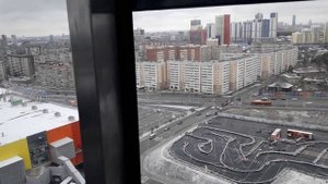 г. Екатеринбург, Россия. Колесо обозрения «Радуга Парк». Ноябрь 2022 г.