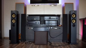 Bowers & Wilkins 684 S2 - Kenwood Basic M1 +C1 - New Topping E50 test