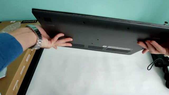 Распаковка ноутбук Lenovo IdeaPad 330-17ICH смотреть онлайн