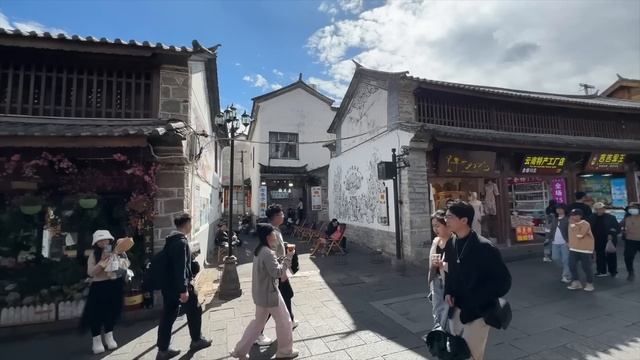 Как Чистят Уши в Китае Прямо На Улице АВТОДОМ#15 смотреть онлайн