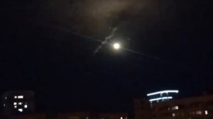 В небе над Белгородом ПВО сбили неопознанный объект.MP4