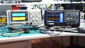 Rigol DS1104Z-S vs. UNI-T UTD2102CM