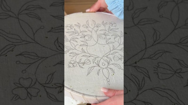 Запяливание ткани в пяльцы #embroidery #вышивкагладью #вышивка #embroiderydesign #embroiderytutorial