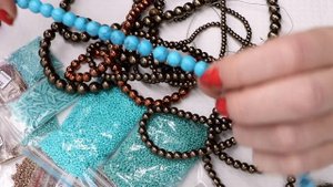 Обзор материалов для изготовления колье из бисера.