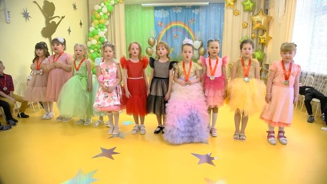 Выпускной утренник (8). г Курган. Съемка в 3 камеры (4К). Видеооператор. Видеосъемка Курган.