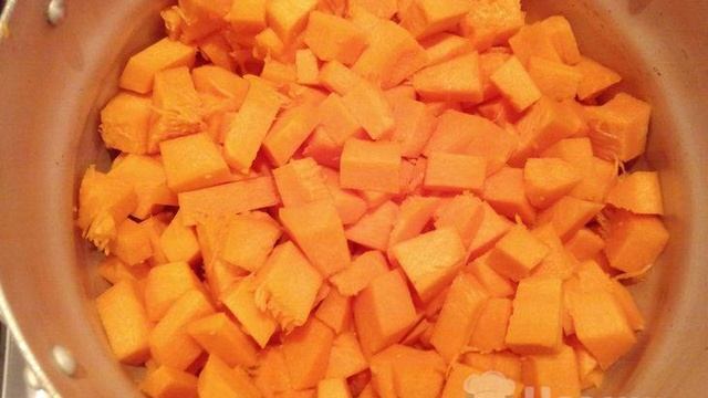 Тыквенная молочная каша с рисом