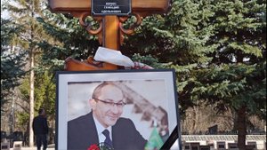 Как сейчас выглядит могила Геннадия Кернеса / Харьков без Кернеса