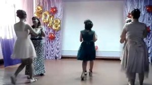 Танец с мамами. Выпускной 11 класса 2018