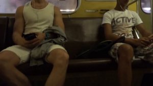 Киев метро кач в белой майке / GaySpy