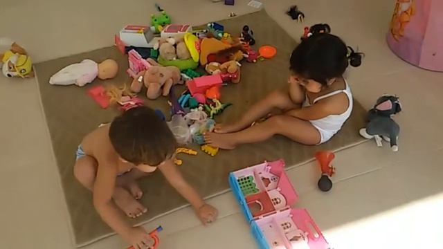 Будни на нашей даче, игры, качели, аттракционы и дурачество смотреть онлайн