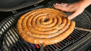 ШАШЛЫК По - Немецки. Жарим ОГРОМНЫЕ колбаски на гриле.