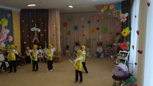 Очень няшно - Танец пекарей в детсаду