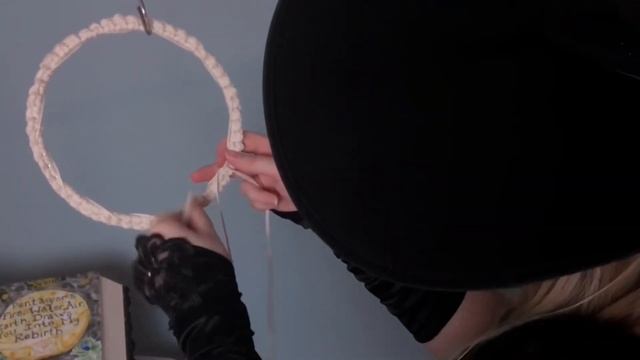 DIY MACRAME PENTAGRAM: How to Macrame Tutorial | Pretty Witchin’ Halloween Series смотреть онлайн