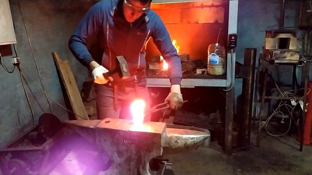 Топор из МЕТАЛЛОЛОМА смотреть онлайн