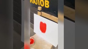 Пример нанесения светоотражающей краски AcidColors Reflective на вертикальную поверхность
