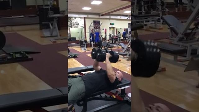 жим гантелей от груди укрепления грудных мышц смотреть онлайн