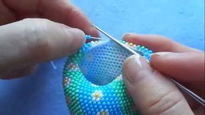 Пасхальное яйцо вязаное с бисером. Часть 3. Окончание.