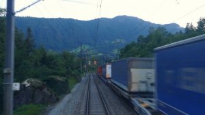 Вид из кабины поезда Mendrisio - Bellinzona - Olten - Cornaux, Switzerland