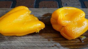 Болгарский перец жареный с творожной начинкой