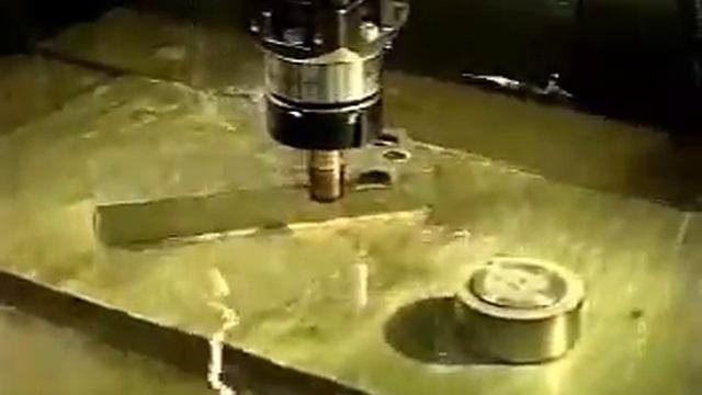 Электроэрозионный станок с линейным двигателем