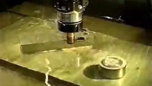 Электроэрозионный станок с линейным двигателем