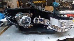 Nissan Murano. Замена штатных выгоревших линз на Hella 3R.