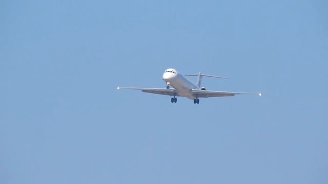 McDonnell Douglas MD-82 | MD-83 (TLV-LLBG) HD смотреть онлайн