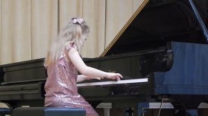 9. А. Эшпай «Испанская песня», Р. Шуман «Жмурки», Т. Муффат «Сицилиана ре минор»