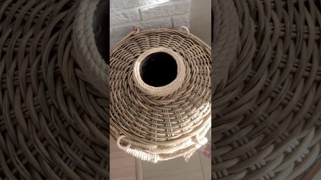 Вазон из ротанга