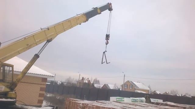 день 2. монтаж плит перекрытия. смотреть онлайн