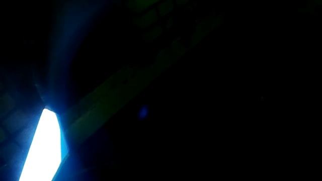 Сварка пластин внахлест под неудобным углом.mp4 смотреть онлайн