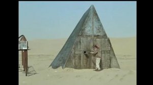 Кин-дза-дза! Женщину вынули, автомат засунули...