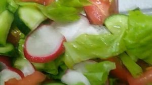 Против болезней листовой салат помогает.