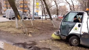 Помогаю рабочим ГБУ "Автомобильные дороги"