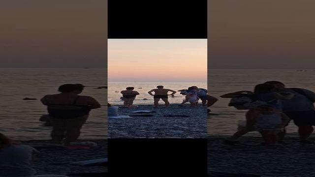 СОЧИ ЧЕРНОЕ МОРЕ ЛАЗАРЕВСКОЕ ЛАЗАРЕВКА ЛАЗАРЕВСКИЙ РОЗОВЫЙ ВЕЧЕР ЗАКАТ НА ЗАКАТЕ КРАСНОДАРСКИЙ КРАЙ