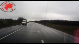 Видео обстрела автомобиля на дороге в Донецкой области. (ВОДИТЕЛЬ «ЯВІР-2000»)