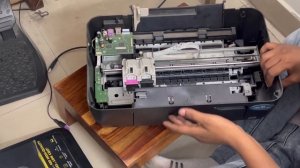 HP Deskjet 2515 inside assembly