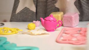 Чайный пакетик для куклы от ZURU. Itty Bitty Prettys. Маленькая чайная чашка от Майи.
