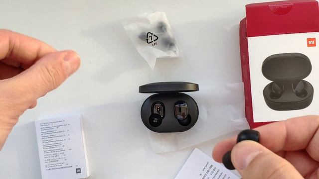 Mi True Wireless Earbuds Basic 2S Распаковка новых затычек от Xiaomi смотреть онлайн